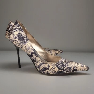 Sapatos salto alto graffiti tamanho 8 salto agulha Carlos Exude preto prata - Imagem 1 de 4