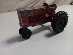 Oldtimer Ertl Farmall 656 Druckguss Traktor Dreirad Frontansatz - Beschreibung lesen  - Bild 1 von 8