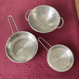 Melissa & Doug Children’s Pots & Pans Colander Let’s Play House 3 Pc Set. #3 - Picture 1 of 11