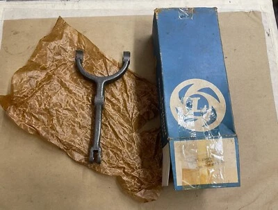 HORQUILLA DE LIBERACIÓN DE EMBRAGUE MG 22H 1056 MGB TOURER Y MGB GT 4 MODELOS SINCRONIZADOS Foto 1 de 4