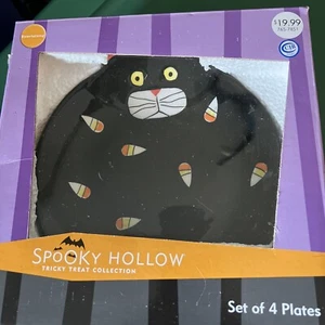 Halloween Trick Treat 4 Black Plates Cat Ceramic Candy Corn 2005 - Picture 1 of 3