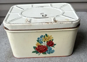 Caja de pan de hojalata de metal vintage con flores florales de rosa ventiladas granja envejecida - Imagen 1 de 10