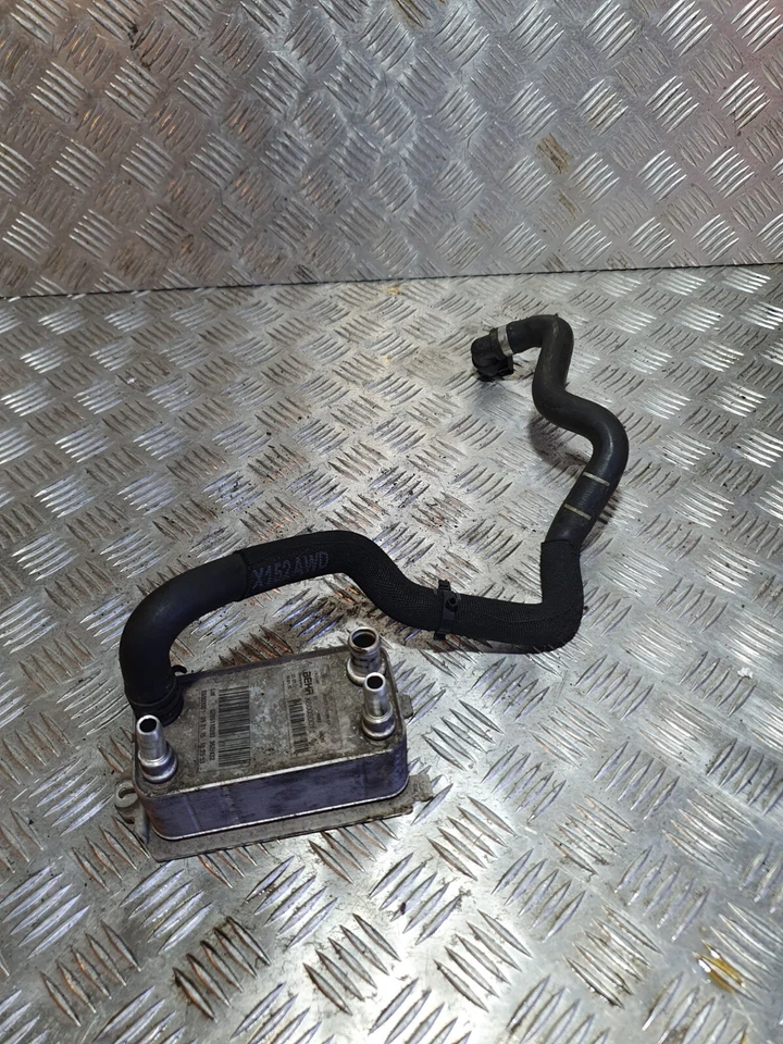 Enfriador de aceite motor de automóvil Jaguar Xf Xe F tipo Range Rover Sport 2016 X6003001 Foto 1 de 1