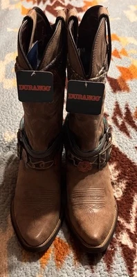 BOTA WESTERN FEMININA COM ACESSÓRIOS CRUSH BY DURANGO® - Imagem 1 de 4