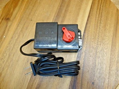 Bachmann HO & N Scale Model 6607 Train Transformer 17VDC, 20VAC, 7VA Total NEW - Image 1 of 4