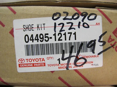 Drum Brake Shoe Toyota Original Equip Data 04495-12171 - Image 1 of 2