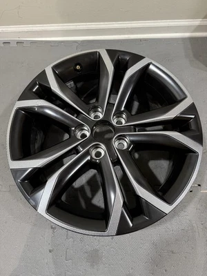 2021-2025 18x7.5 TOYOTA SIENNA OEM ONE WHEEL RIM USED 4260D08060 SILVER/CHARCOAL - Image 1 of 4