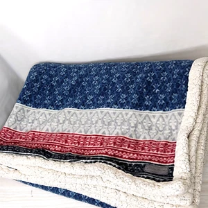 Eddie Bauer Fair Isle Midnight Ikat Fleece Sherpa Blanket Throw 47 X 65" Inch - Picture 1 of 13