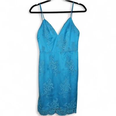 Nuevo en caja Mini Vestido Azul Encaje Talla Pequeña Azul Cóctel Fiesta Sin Mangas Cuello en V Foto 1 de 4
