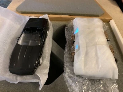 Ertl Motor Trend Promo Paquete de 2 Corvette 45 Aniversario Sin usar, en caja Foto 1 de 4