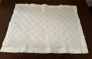 Vtg Baby Blanket Satin Trim Quilted White Baby Birds On Trim 36"x50" Appox. - Picture 1 of 13