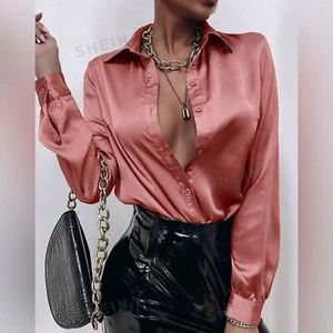 Camisa de satén SHEIN para mujer rosa coral liso con botones delanteros talla grande - Imagen 1 de 11