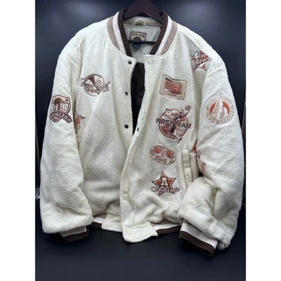 Chaqueta de bombardero universitaria de baloncesto Raw Blue Classics NBA parches para hombre XL Foto 1 de 4