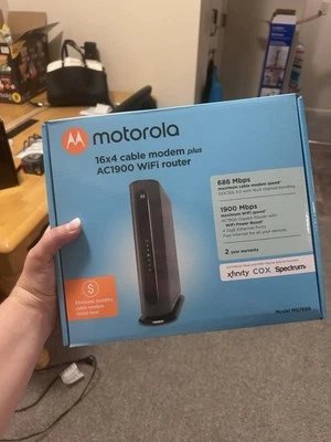 NIB Motorola 16x4 Cable Modem Plus AC1900 WiFi Router Model: MG7550 - Image 1 of 4