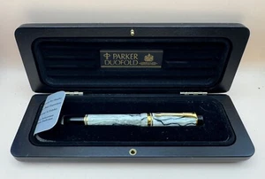 Parker Duofold International fountain pen Marbled Pearl, 18K gold M nib, NOS - Picture 1 of 8