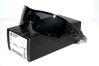 OAKLEY Oil Rig POLARIZED Sunglasses 26-203 Polished Black W/ Black Iridium Lens - Image 1 of 4