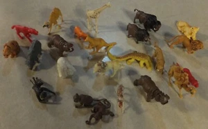 VTG 23 PLASTIC ZOO ANIMALS ASSORTED COLORS & SIZES MADE IN HONG KONG & SINGAPORE - Picture 1 of 16