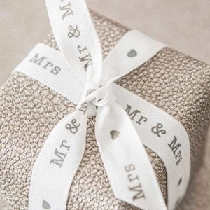 Cinta Mr and Mrs Love Hearts ancho 12 mm varias longitudes Berisfords 15624 - Imagen 1 de 8