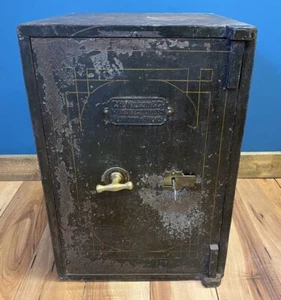 Victorian Antique Safe. - Picture 1 of 7
