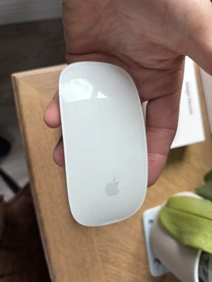 Apple Magic Mouse 2 A1657 White Bluetooth, Multi-Touch, Rechargeable - Image 1 of 4