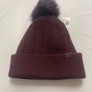 NWT Lululemon Chevron Knit Pom Beanie Wool Fleece Lined O/S Plum Purple New - Picture 1 of 7