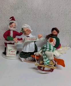 Vintage Annalee Set of 4 Christmas Santa, Mrs. Claus, Caroler & Duck Dolls - Picture 1 of 18