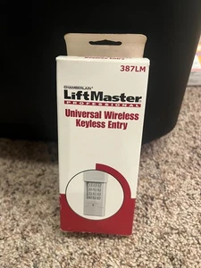 387LM Liftmaster Chamberlain UNIVERSAL Keyless Entry - Picture 1 of 4