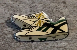 Oakland A's MLB Baseball Team 1993 "Tools Of The Trade" Cleats, Shoes Lapel Pin - Picture 1 of 5