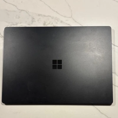 Surface Laptop 4 I7-1185G7 3.00GHz, 16GB RAM, 512GB SSD, 15" Táctil, Win 11 Pro Foto 1 de 4