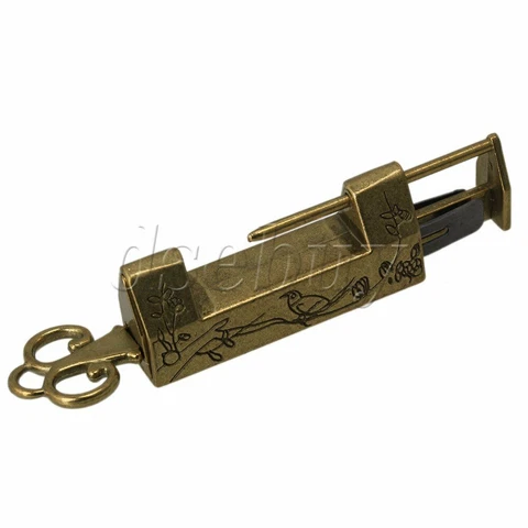Chinese Old Style Antique  Carved Bird Flower Leaf Padlock Lock With Key Cover