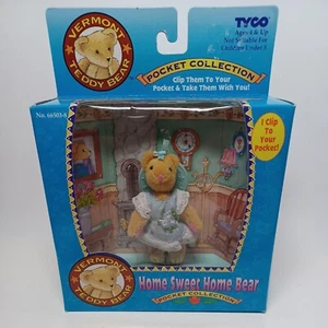 Colección de bolsillo de oso de peluche TYCO Vermont 1995 hogar dulce oso hogar nuevo de lote antiguo en caja - Imagen 1 de 10