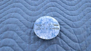 FACTORY GM 2007-2013 GMC NOS 4 CHROME CENTER CAP SIERRA YUKON DENALI 9595759     - Picture 1 of 8