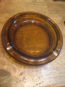 Vintage Amber Glass Ashtray 4 Cigar Slots 8" Diameter - Picture 1 of 5