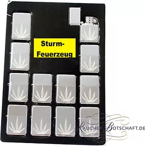 12x Sturm-Feuerzeug Hanf LEAF Gravur EDEL-Benziner chrom poliert Stand-Display - Bild 1 von 2