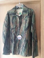 Vintage Ideal USA made Tiger Stripe/ Tree Bark Camouflage Coat. NOS. XL