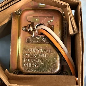 Honeywell AT140A1042 Transformer, 120V/240V - Picture 1 of 4