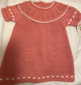 VESTIDO TEJIDO EUROPEO PARA NIÑA RECIÉN NACIDA Bonito Coral y Blanco, Botón Trasero, ¡Nuevo! - Imagen 1 de 6