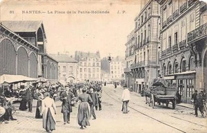 CPA 44 NANTES LA PLACE DE LA PETITE HOLLANDE - Picture 1 of 1