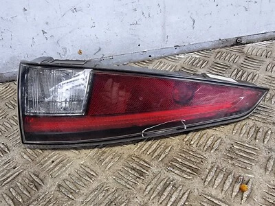LUZ TRASERA DERECHA LADO CONDUCTOR TOYOTA PRIUS 81580-47010 1,8 L HATCHBACK 2018 - Imagen 1 de 4