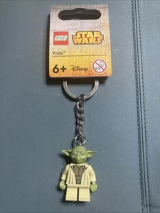 LEGO Star Wars Yoda KEYCHAIN (853449) NEW - Picture 1 of 5