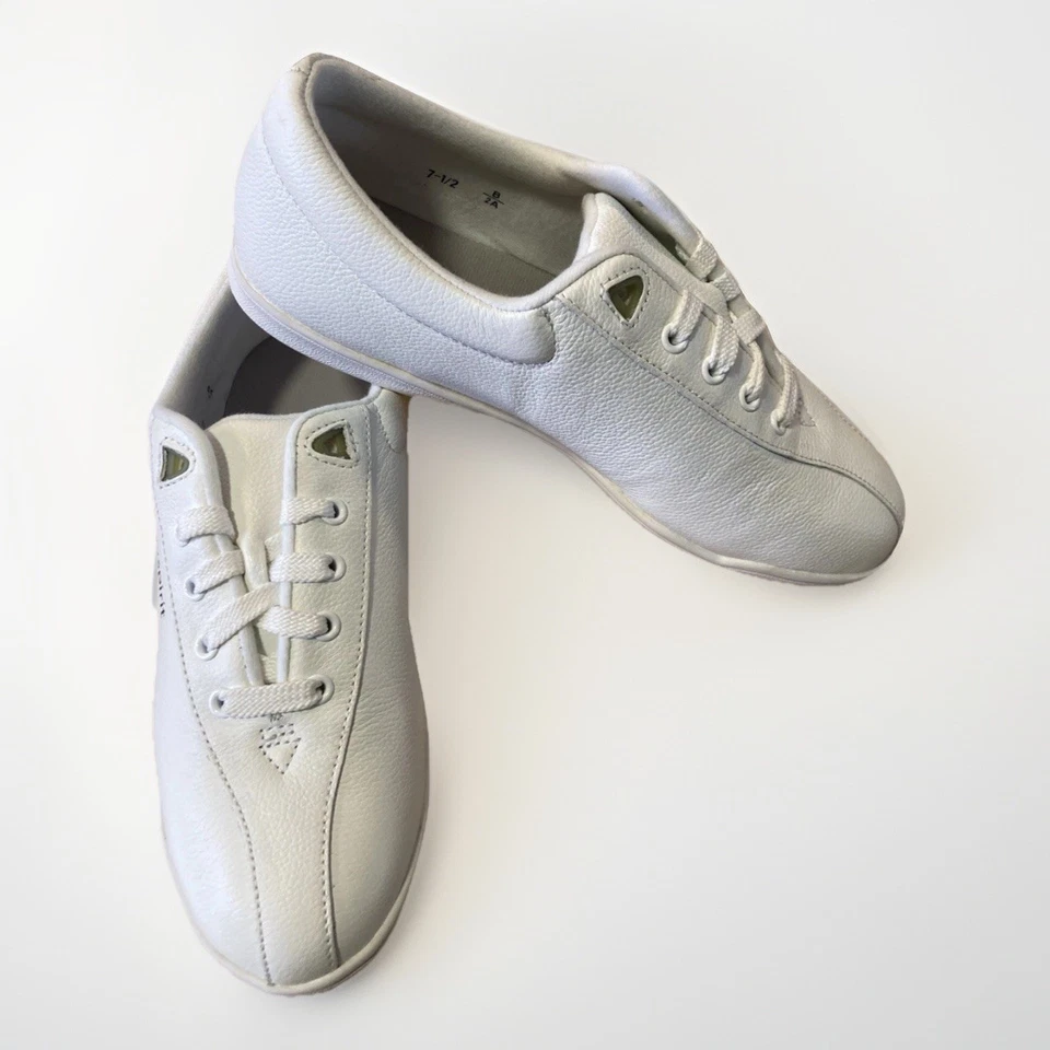 Easy Spirit Ap1 White Womens Sport Sneaker Size 7.5 M