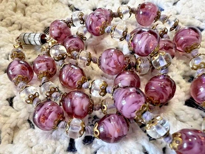 Collier ancien perles verre Murano inclusions pâte de verre tons rose or  47 cm - Photo 1/4