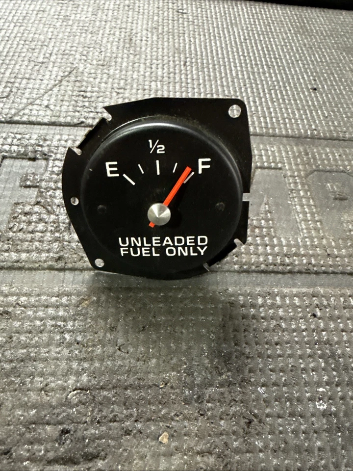 Medidor de combustível ponteiro vermelho 76–79 Caprice Malibu Monte Carlo fabricante de equipamento original NOS GM 6432015 - Imagem 1 de 4