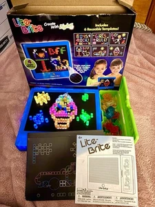 De colección Lite Brite Create With Light 200 piezas Edad 4+ Hasbro 2014 - Imagen 1 de 4