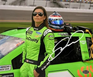 Danica Patrick Signed Photo w/COA NASCAR Auto Racing - Picture 1 of 2