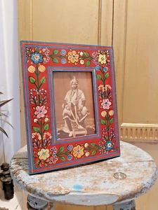 MARCO DE FOTOS DE MADERA PINTADO A MANO EN LA INDIA - ROJO Y MULTI - Imagen 1 de 10