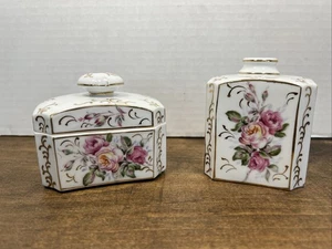 Cómoda y botella de porcelana pintada a mano Matson vintage con adornos dorados venta inmobiliaria - Imagen 1 de 14