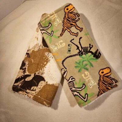 Juego de 2 paños/lavaderas 8"x 8" franela/paño de rizo dinosaurios hechos a mano Foto 1 de 4