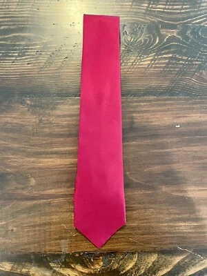 Corbata satinada roja para hombre Arrow. Longitud clásica. Poco uso Foto 1 de 3
