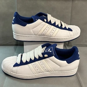 Calzature Adidas Superstar bianche blu taglia 11 con scatola - Foto 1 di 7